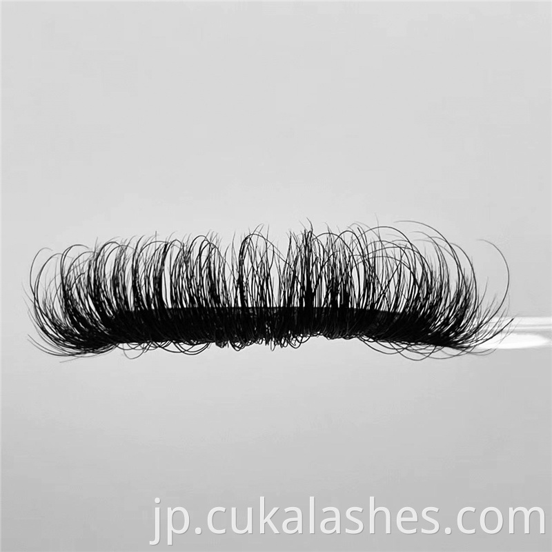 Russian Lashes Strip